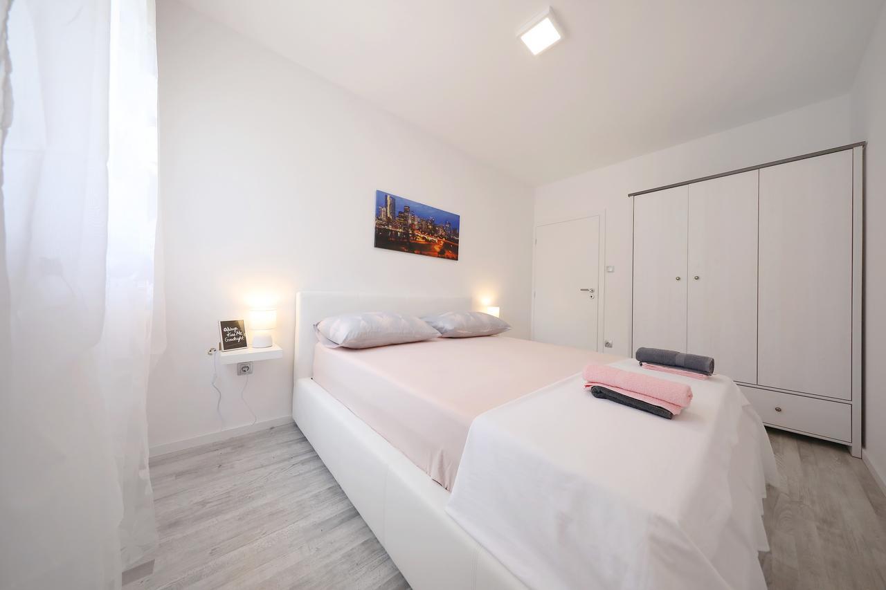 Apartment Mini ซาดาร์ ภายนอก รูปภาพ